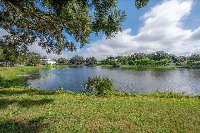 8055 112TH STREET 205, Seminole, FL 33772