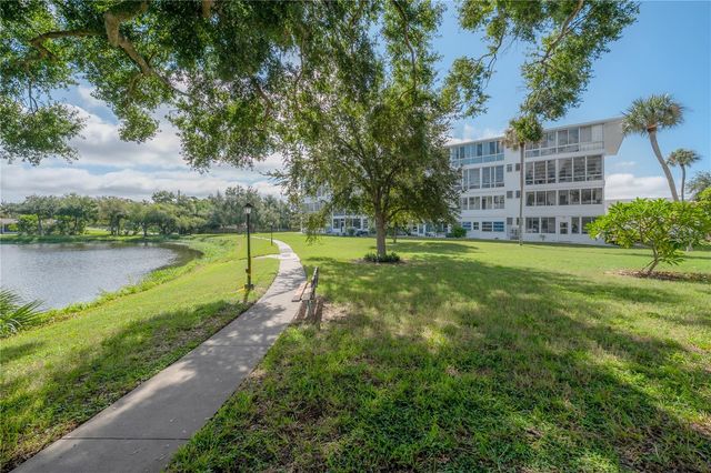 8055 112TH STREET 205, Seminole, FL 33772