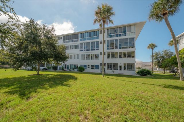 8055 112TH STREET 205, Seminole, FL 33772
