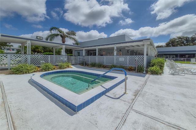8055 112TH STREET 205, Seminole, FL 33772