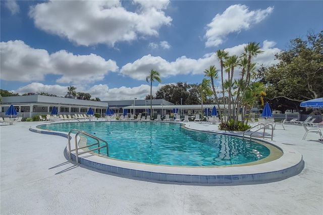 8055 112TH STREET 205, Seminole, FL 33772