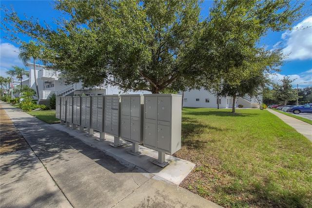 8055 112TH STREET 205, Seminole, FL 33772