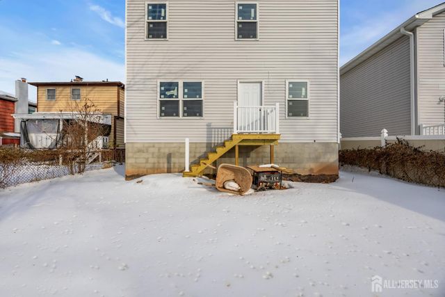 25 Fiat Avenue, Iselin, NJ 08830