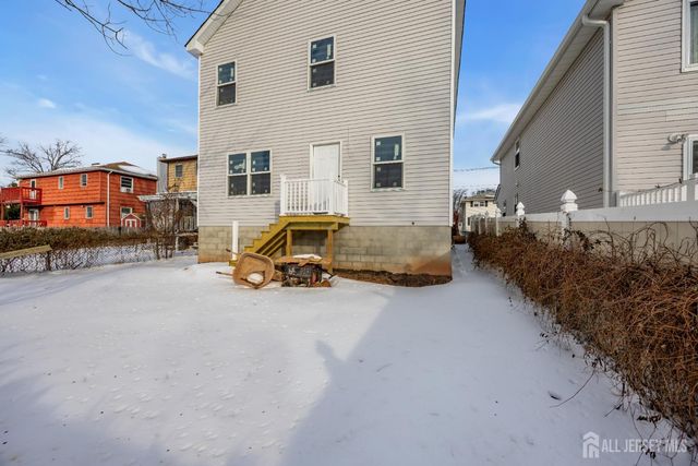 25 Fiat Avenue, Iselin, NJ 08830