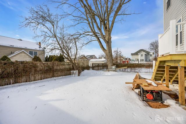 25 Fiat Avenue, Iselin, NJ 08830