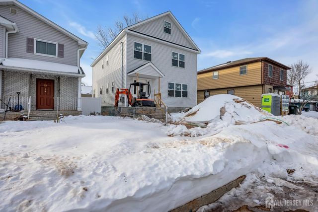 25 Fiat Avenue, Iselin, NJ 08830