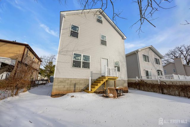 25 Fiat Avenue, Iselin, NJ 08830