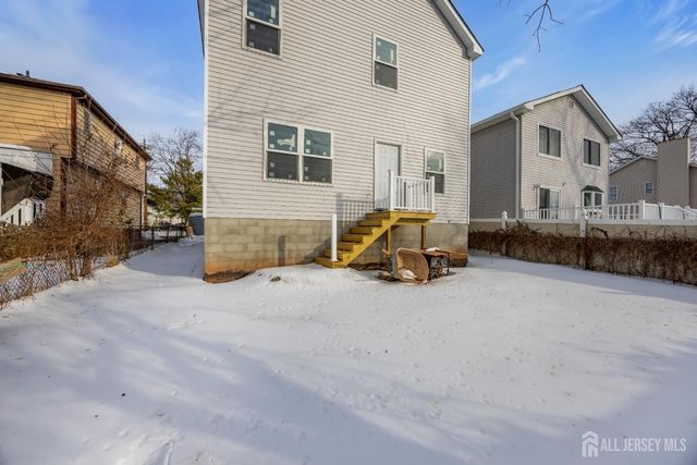 25 Fiat Avenue, Iselin, NJ 08830