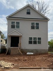 25 Fiat Avenue, Iselin, NJ 08830
