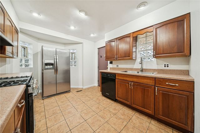 1423 Orangewood Ave, Beechview, PA 15216