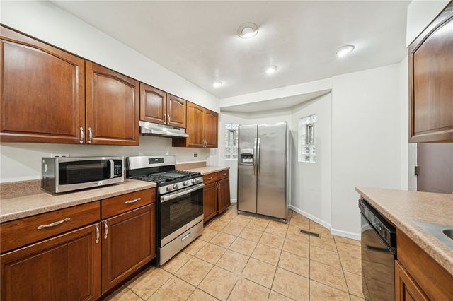 1423 Orangewood Ave, Beechview, PA 15216