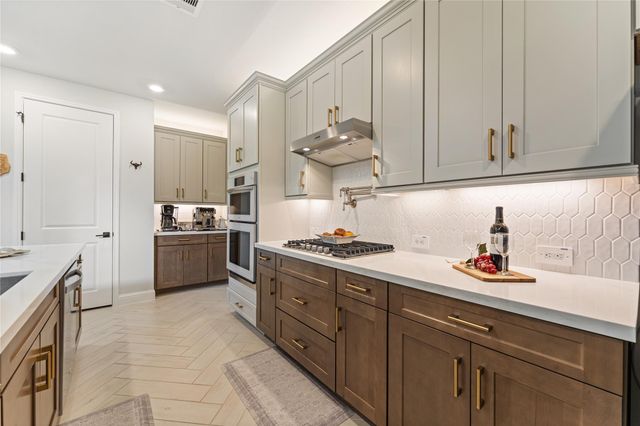 534 Black Bronco Road, Magnolia, TX 77354