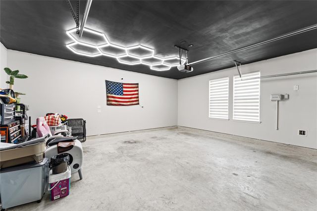 534 Black Bronco Road, Magnolia, TX 77354