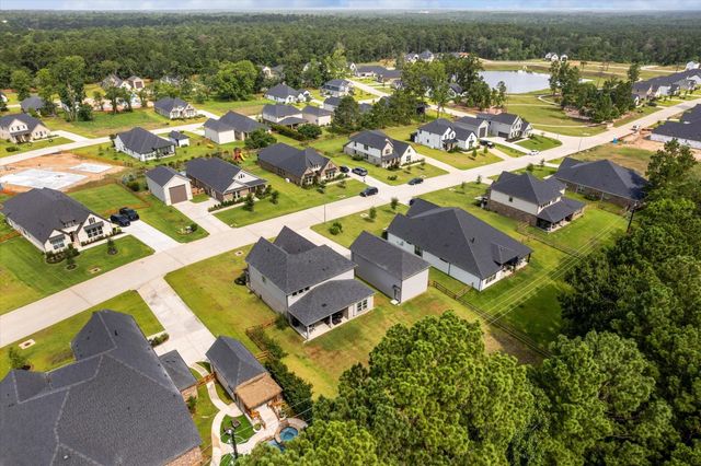 534 Black Bronco Road, Magnolia, TX 77354