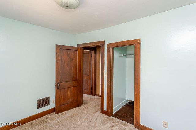 648 Woodsdale Avenue, Toledo, OH 43609