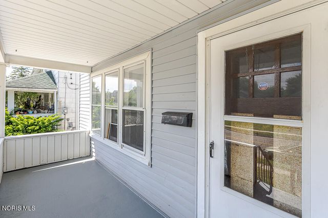 648 Woodsdale Avenue, Toledo, OH 43609