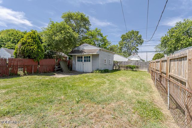 648 Woodsdale Avenue, Toledo, OH 43609