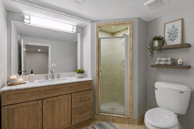 1800 37th Avenue NE, Minneapolis, MN 55421