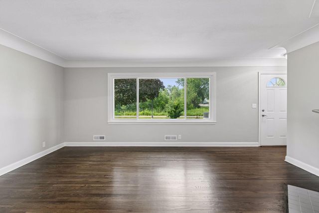 1800 37th Avenue NE, Minneapolis, MN 55421