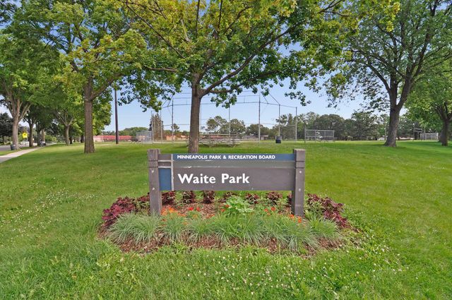 1800 37th Avenue NE, Minneapolis, MN 55421
