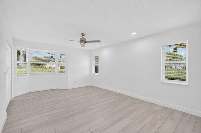 5642 Forest Oaks Terrace, Delray Beach, FL 33484