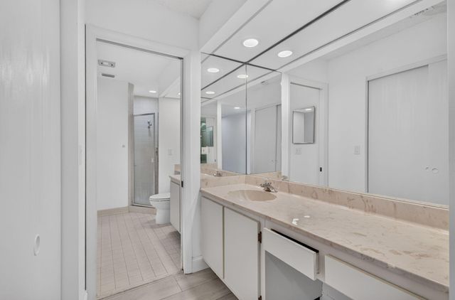 5642 Forest Oaks Terrace, Delray Beach, FL 33484