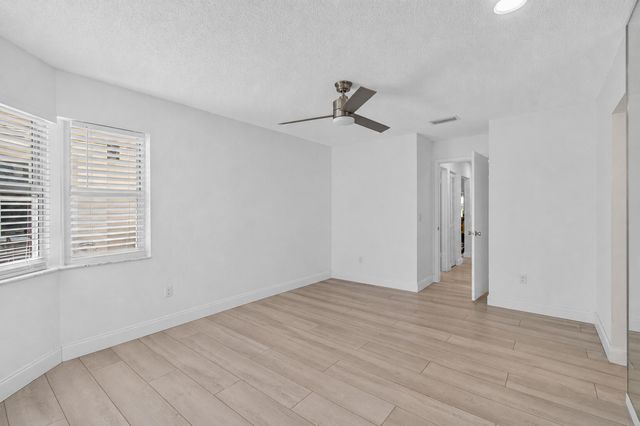 5642 Forest Oaks Terrace, Delray Beach, FL 33484