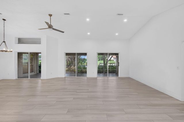 5642 Forest Oaks Terrace, Delray Beach, FL 33484