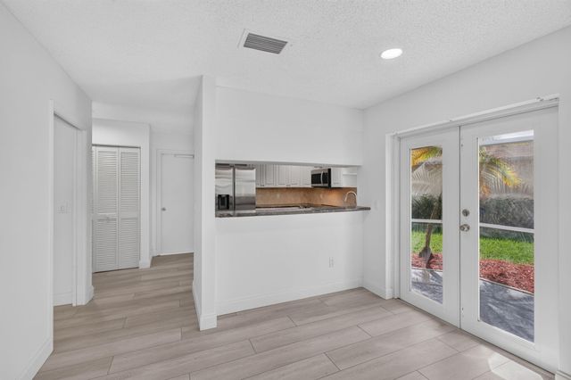 5642 Forest Oaks Terrace, Delray Beach, FL 33484