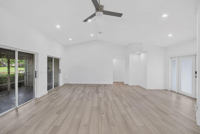 5642 Forest Oaks Terrace, Delray Beach, FL 33484