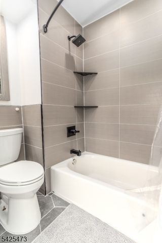 475 Locust Ave, Burlington City, NJ 08016