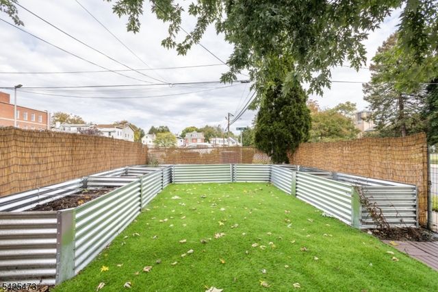 475 Locust Ave, Burlington City, NJ 08016