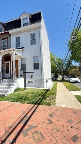 475 Locust Ave, Burlington City, NJ 08016
