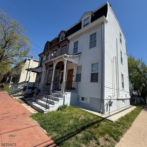 475 Locust Ave, Burlington City, NJ 08016