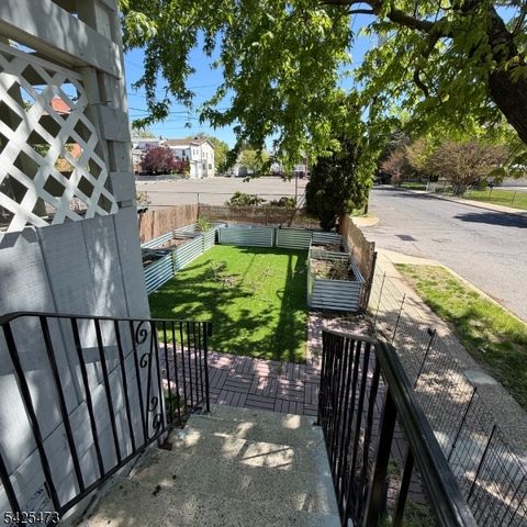 475 Locust Ave, Burlington City, NJ 08016
