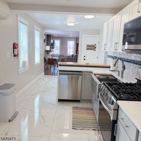 475 Locust Ave, Burlington City, NJ 08016