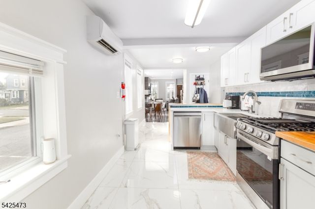 475 Locust Ave, Burlington City, NJ 08016