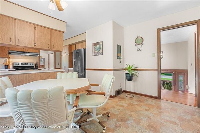 1220 Sandhill Drive, Dewitt, MI 48820
