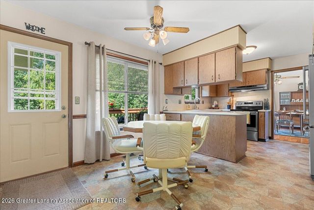 1220 Sandhill Drive, Dewitt, MI 48820