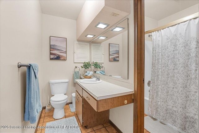 1220 Sandhill Drive, Dewitt, MI 48820