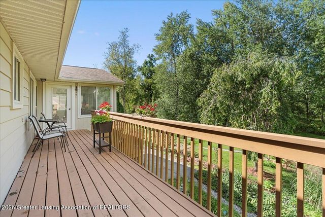 1220 Sandhill Drive, Dewitt, MI 48820