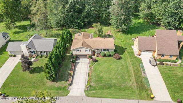 1220 Sandhill Drive, Dewitt, MI 48820