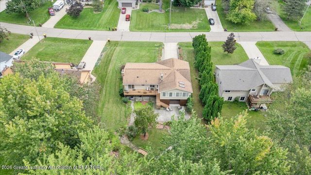 1220 Sandhill Drive, Dewitt, MI 48820