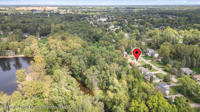 1220 Sandhill Drive, Dewitt, MI 48820