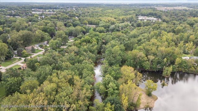 1220 Sandhill Drive, Dewitt, MI 48820