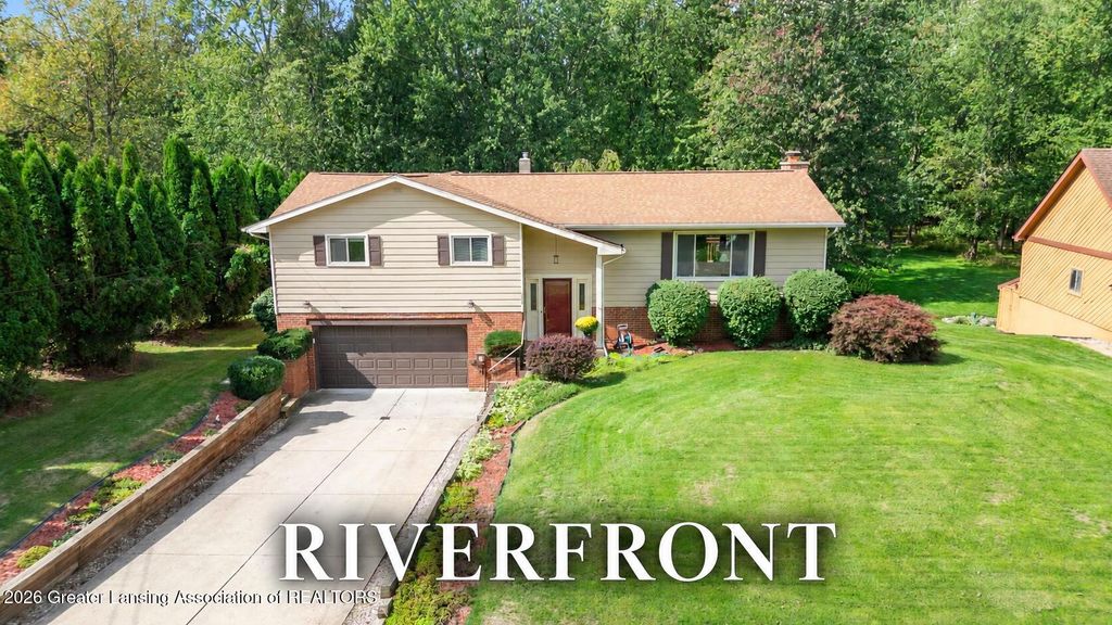 1220 Sandhill Drive, Dewitt, MI 48820