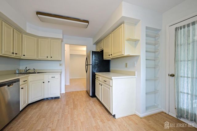 103 Sequoia Court 11, Princeton, NJ 08540