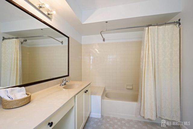 103 Sequoia Court 11, Princeton, NJ 08540