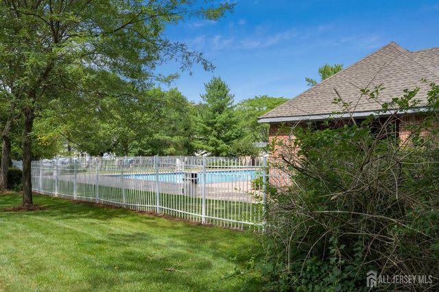 103 Sequoia Court 11, Princeton, NJ 08540