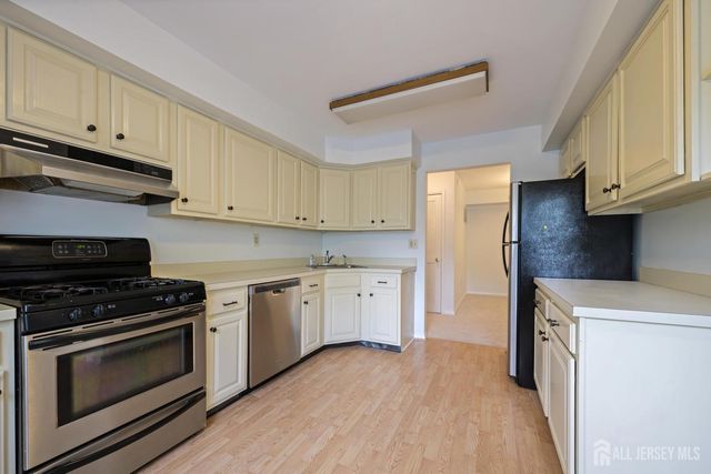 103 Sequoia Court 11, Princeton, NJ 08540